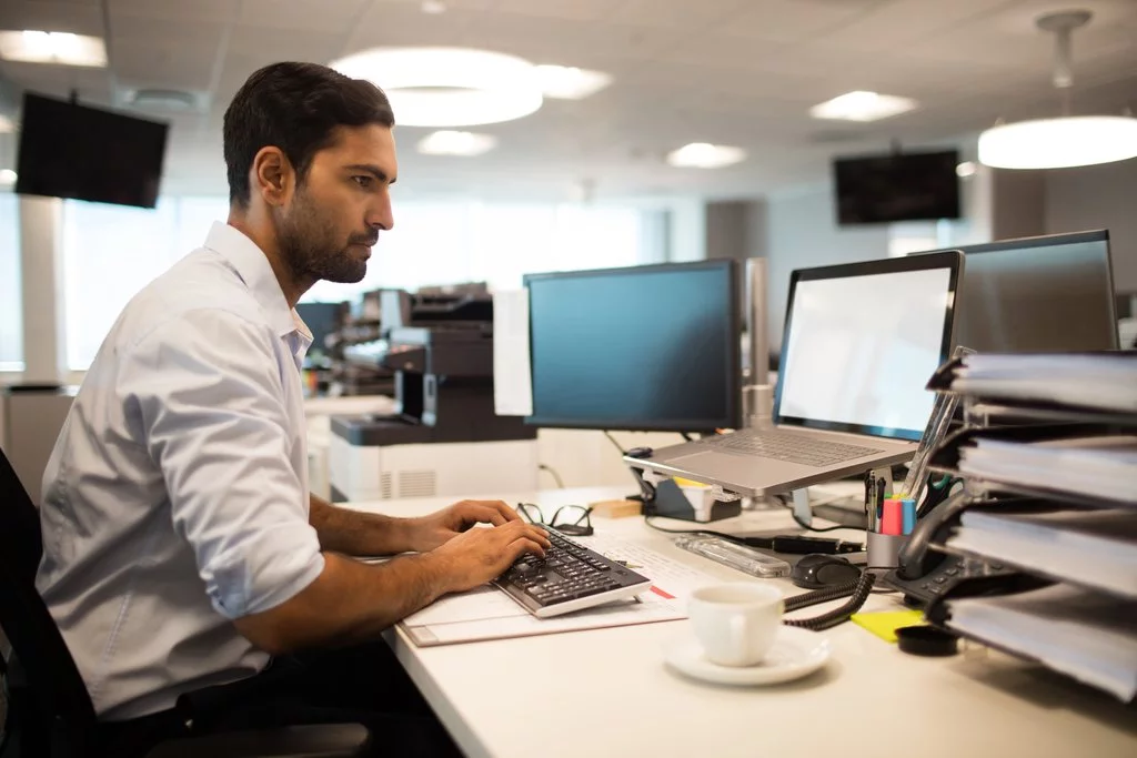 High-Speed Wi-Fi and Workspace